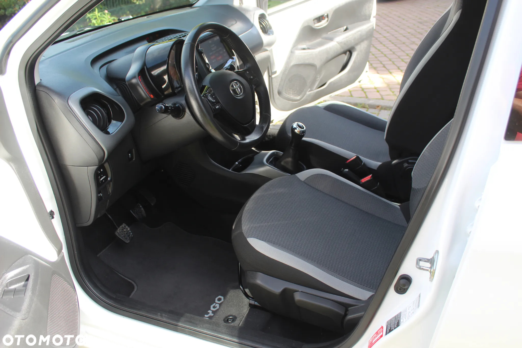 Toyota Aygo 1.0 VVT-i Color Edition - 11