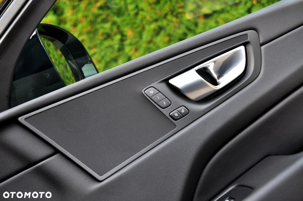 Volvo XC 60 B4 D Geartronic RDesign - 26