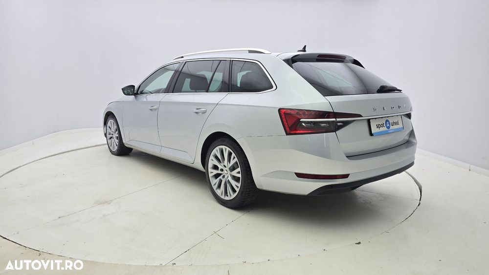 Skoda Superb Combi 2.0 TDI DSG Style - 8