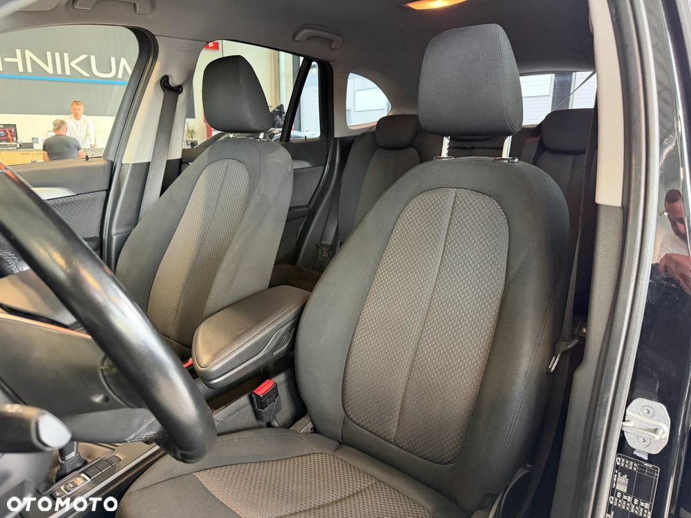 BMW X1 sDrive18i GPF - 14