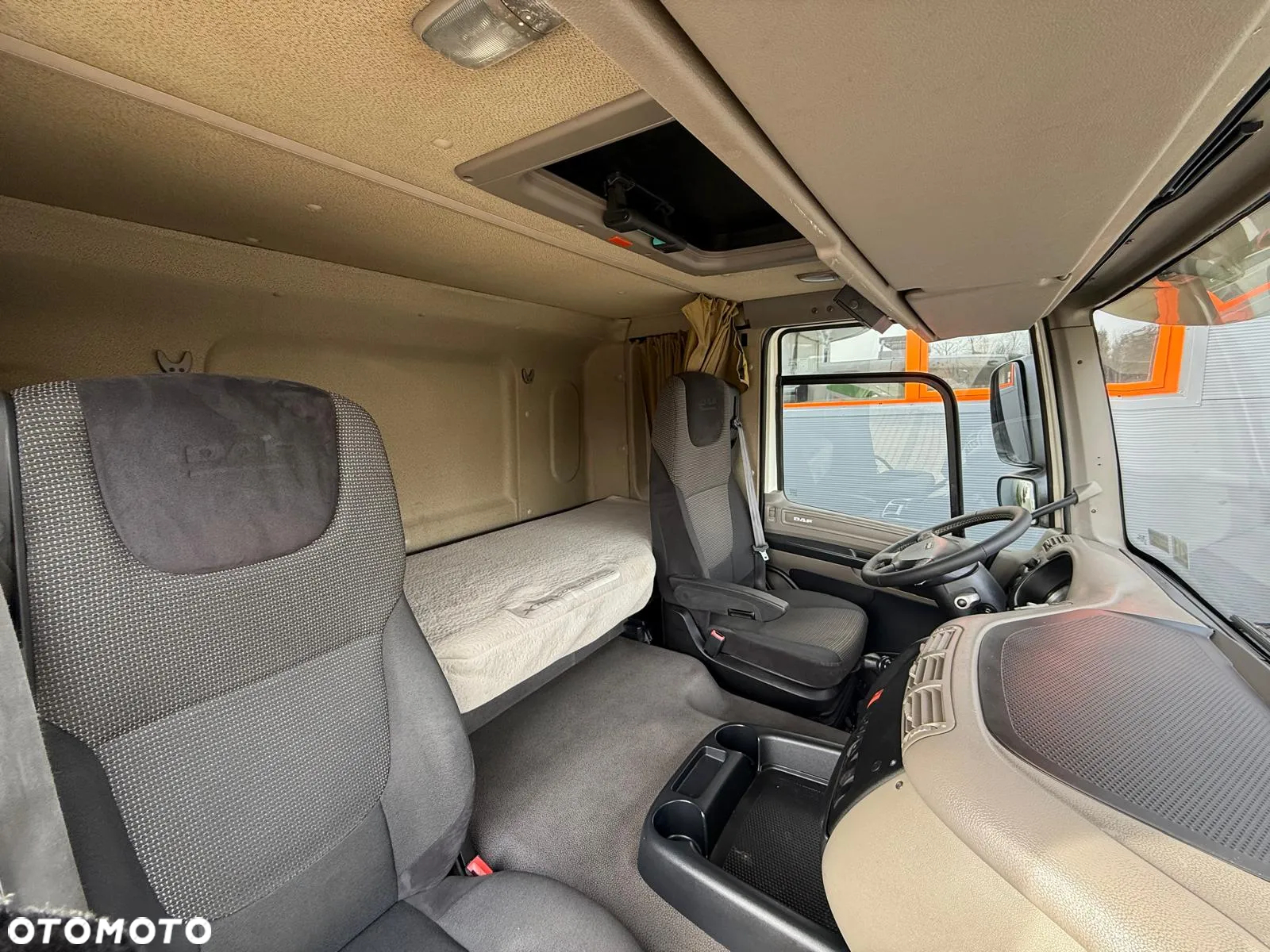 DAF DAF CF XF 75.360 // 6x2 // E5 // chłodnia 21 Epal // sypialka // klima // winda pod spód - 30