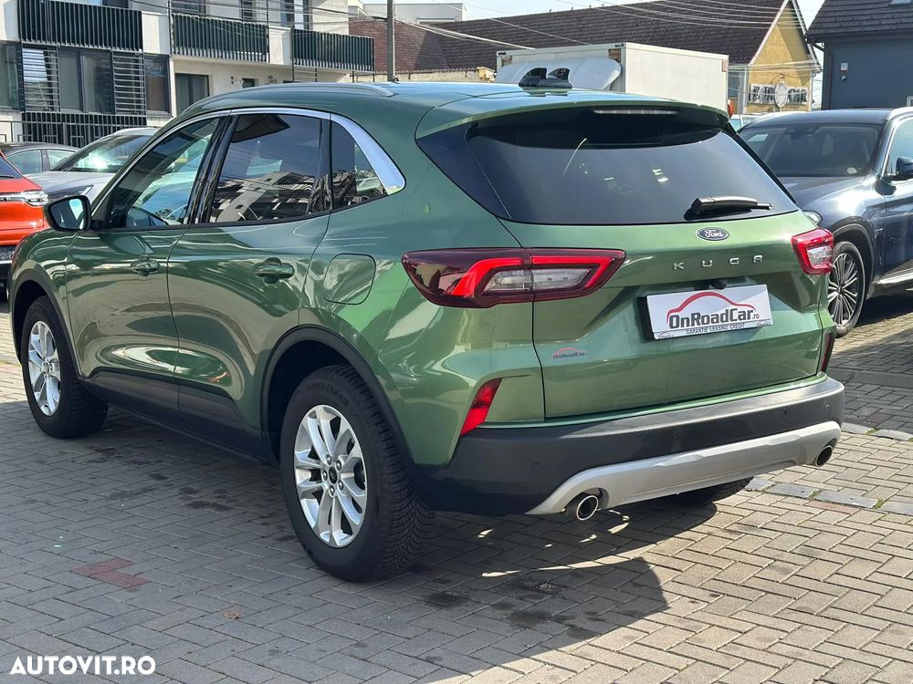 Ford Kuga 1.5 EcoBoost A8 FWD Titanium - 3
