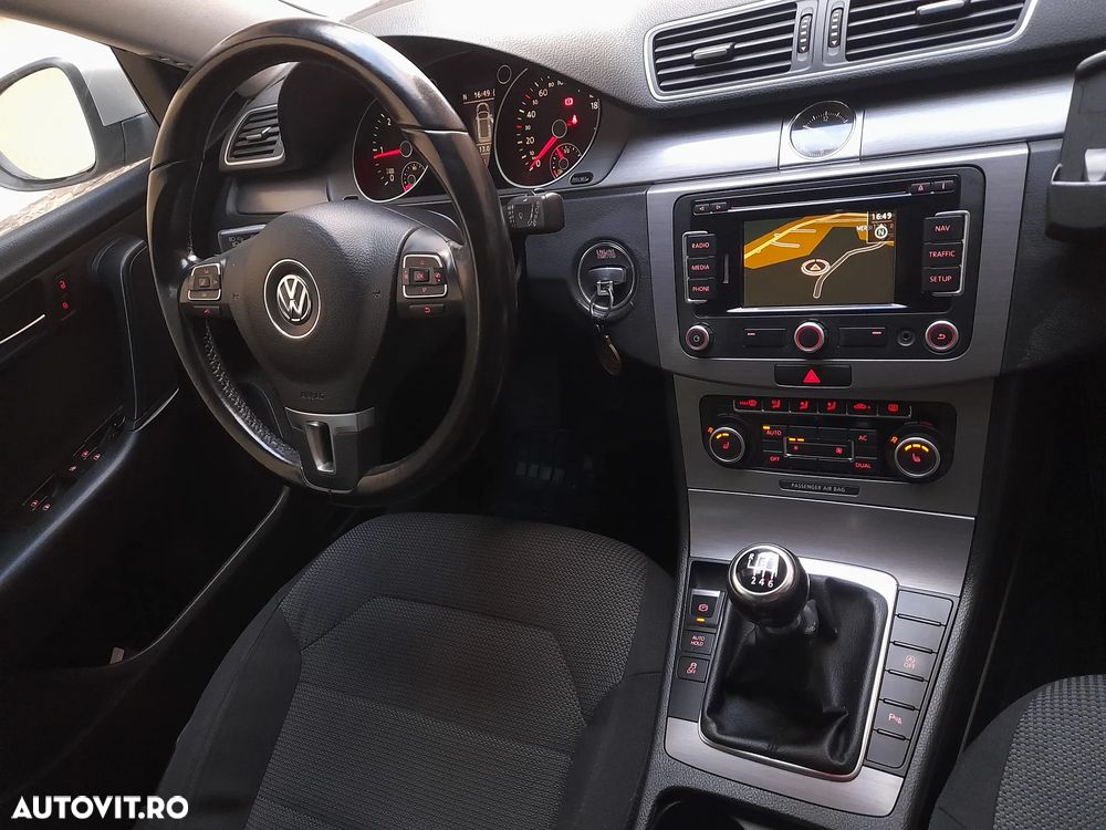 Volkswagen Passat Variant 2.0 TDI BlueMotion Technology Comfortline - 9