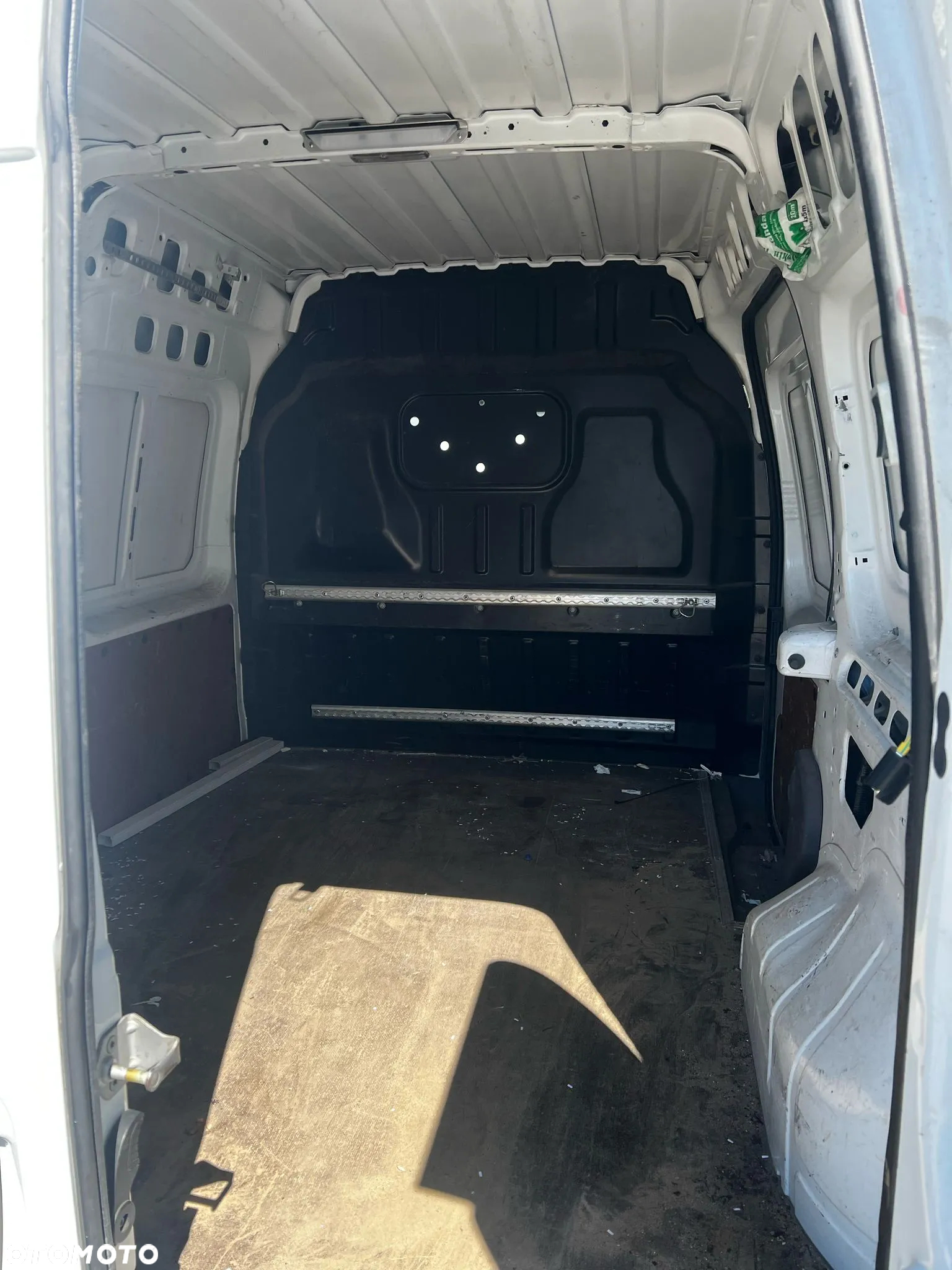 Ford Transit Connect - 8