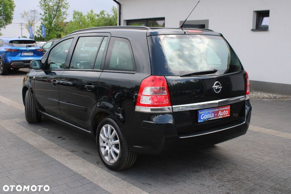 Opel Zafira - 4
