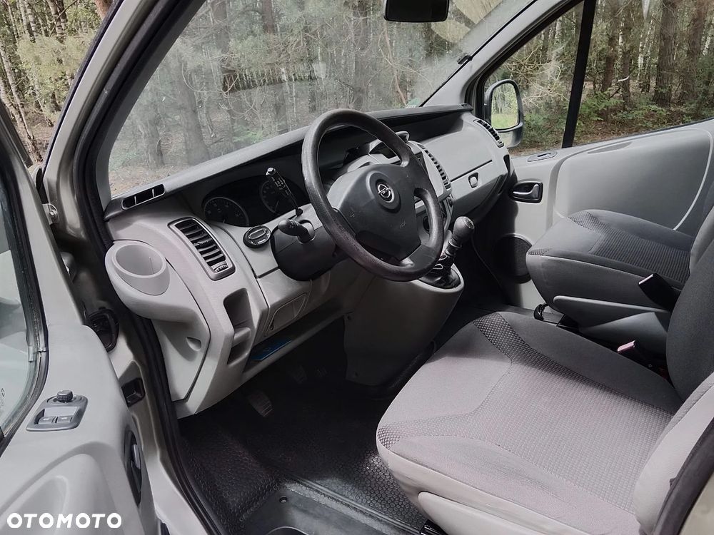 Opel Vivaro - 12