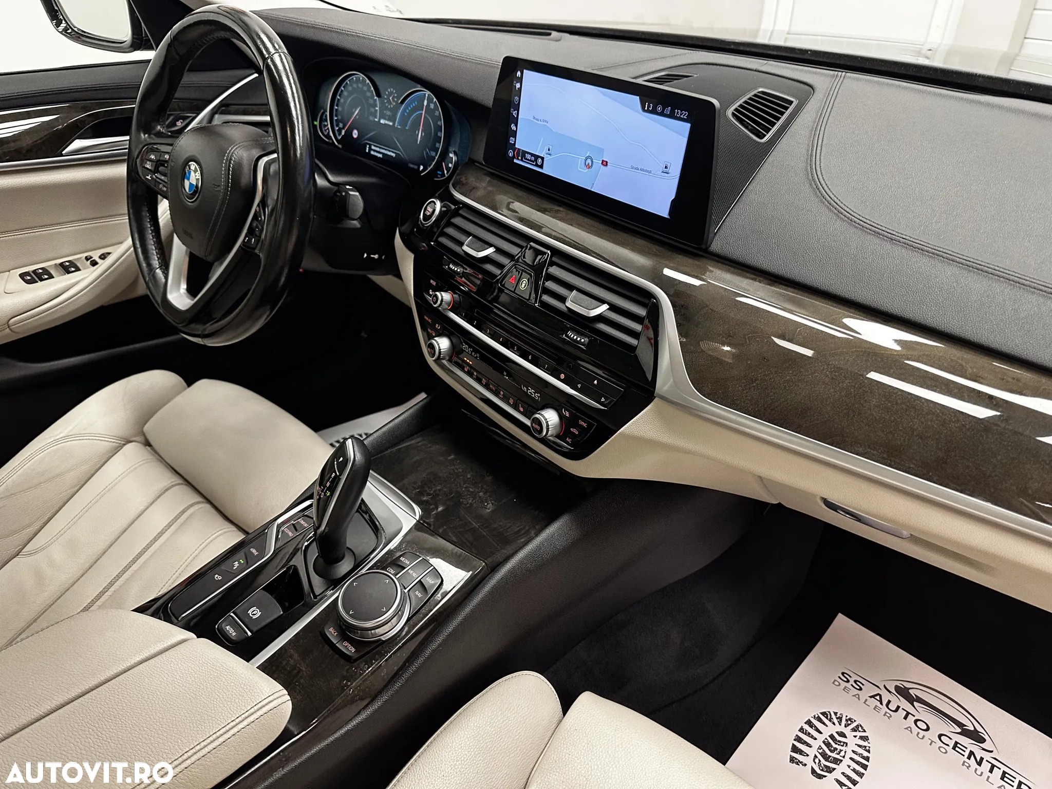 BMW Seria 5 530e Aut. Sport Line - 17