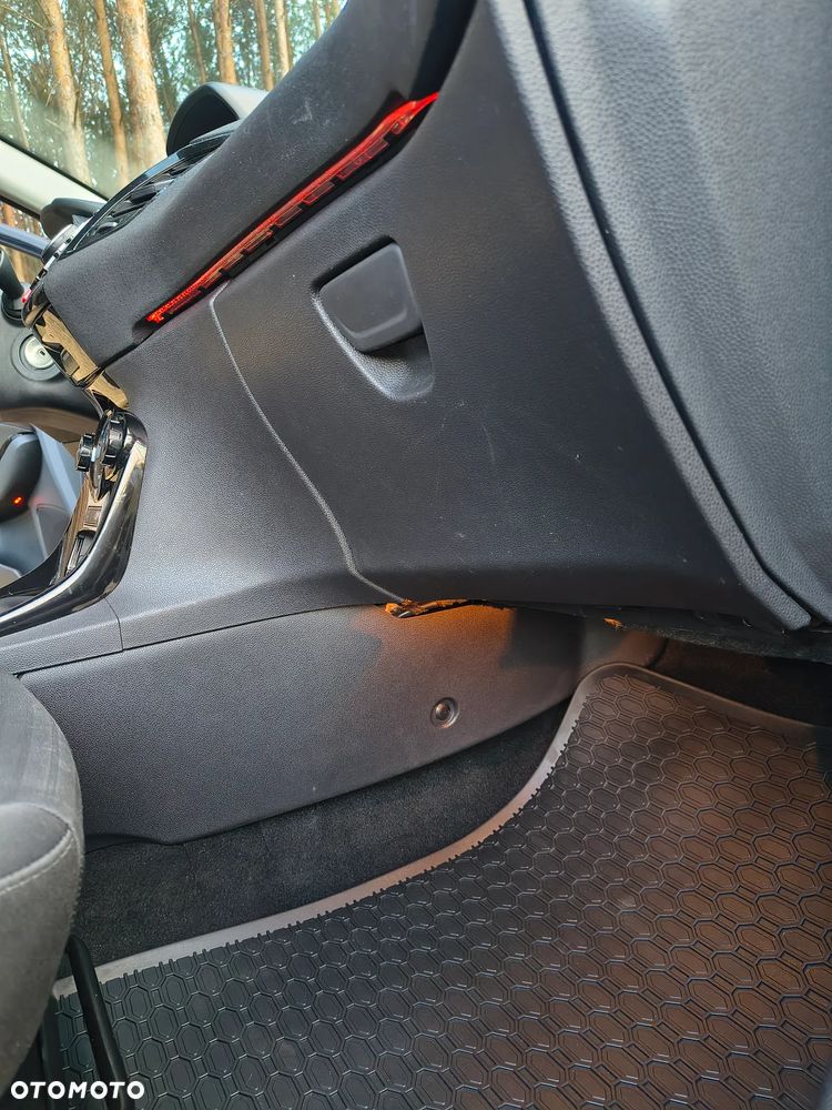 Ford Fiesta 1.0 EcoBoost Trend - 31