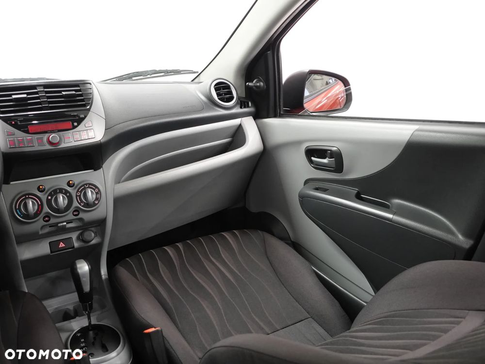 Nissan Pixo - 30