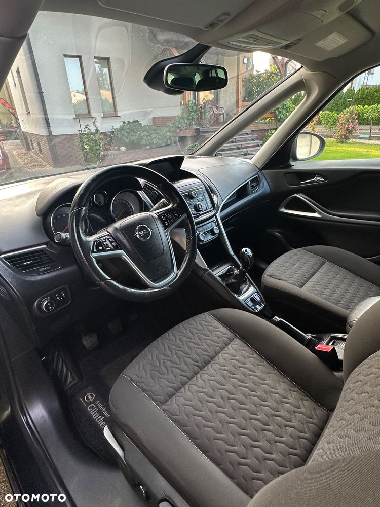 Opel Zafira - 11