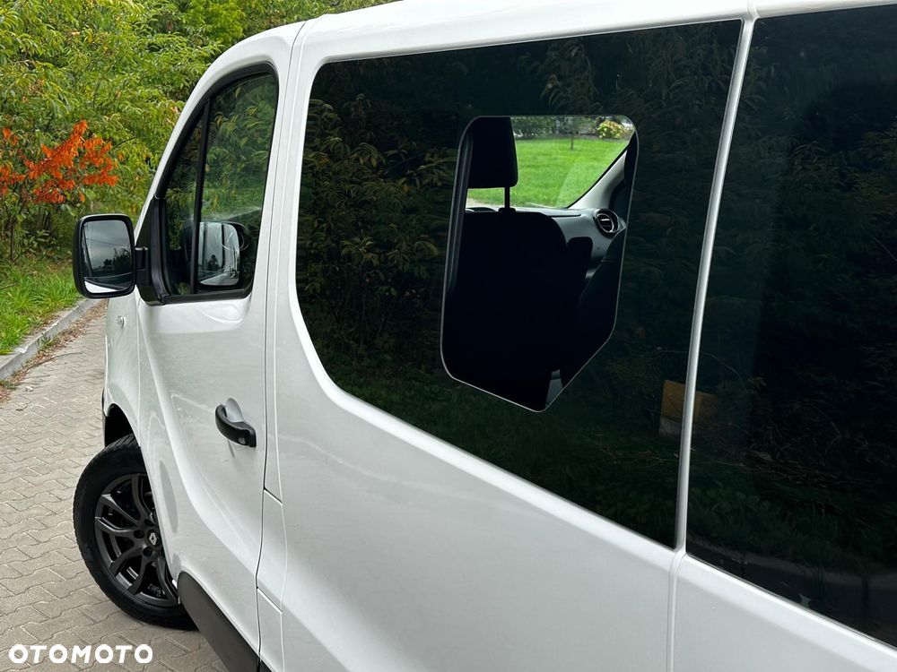 Renault Trafic Grand 2.0 dCi EDC - 17