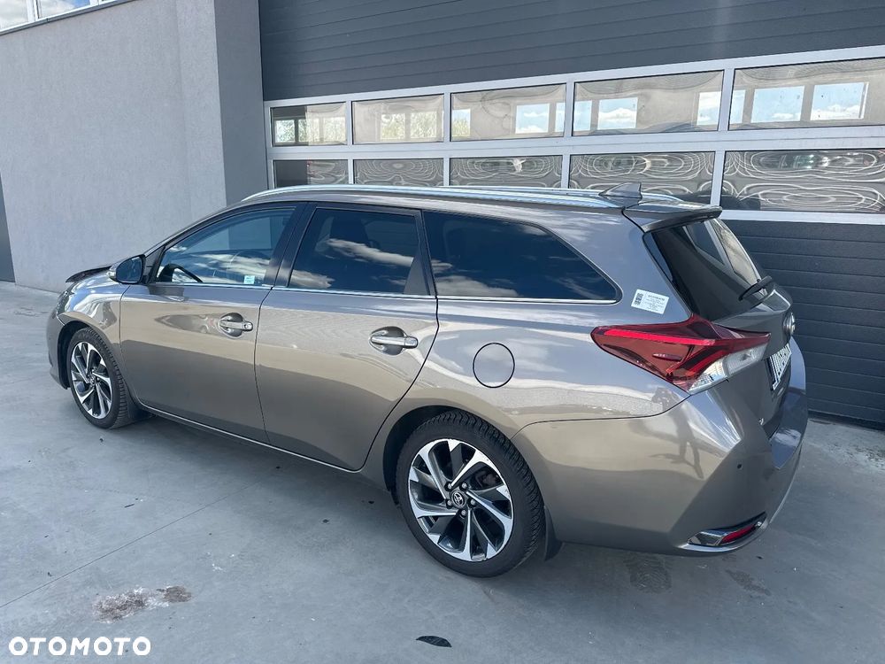 Toyota Auris 1.6 Prestige - 8