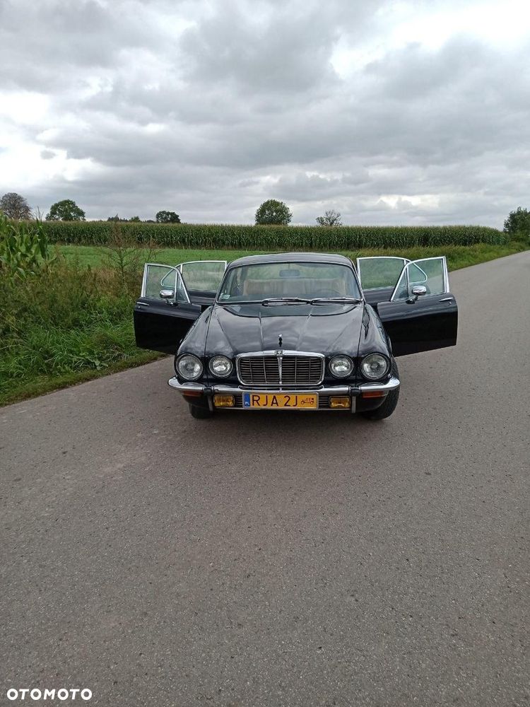 Jaguar XJ - 5