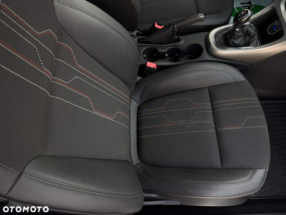 Opel Astra ver-1-4-turbo-cosmo - 28