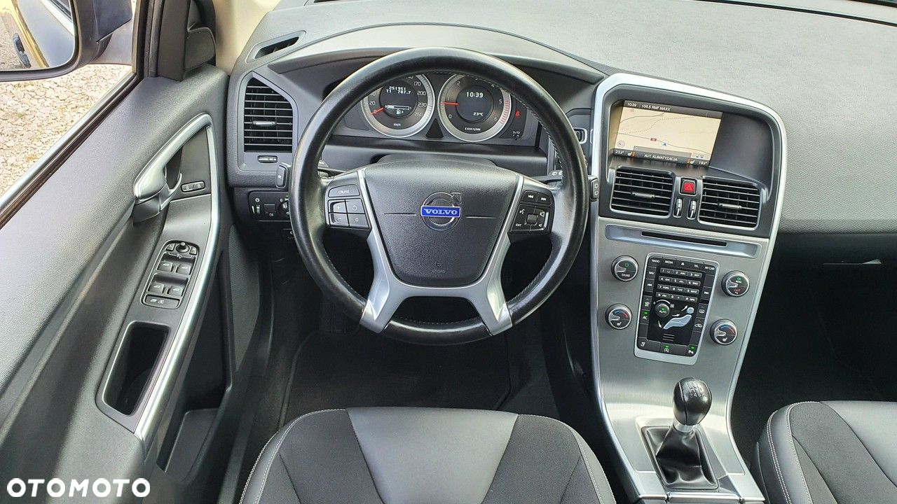 Volvo XC 60 D4 Momentum - 18