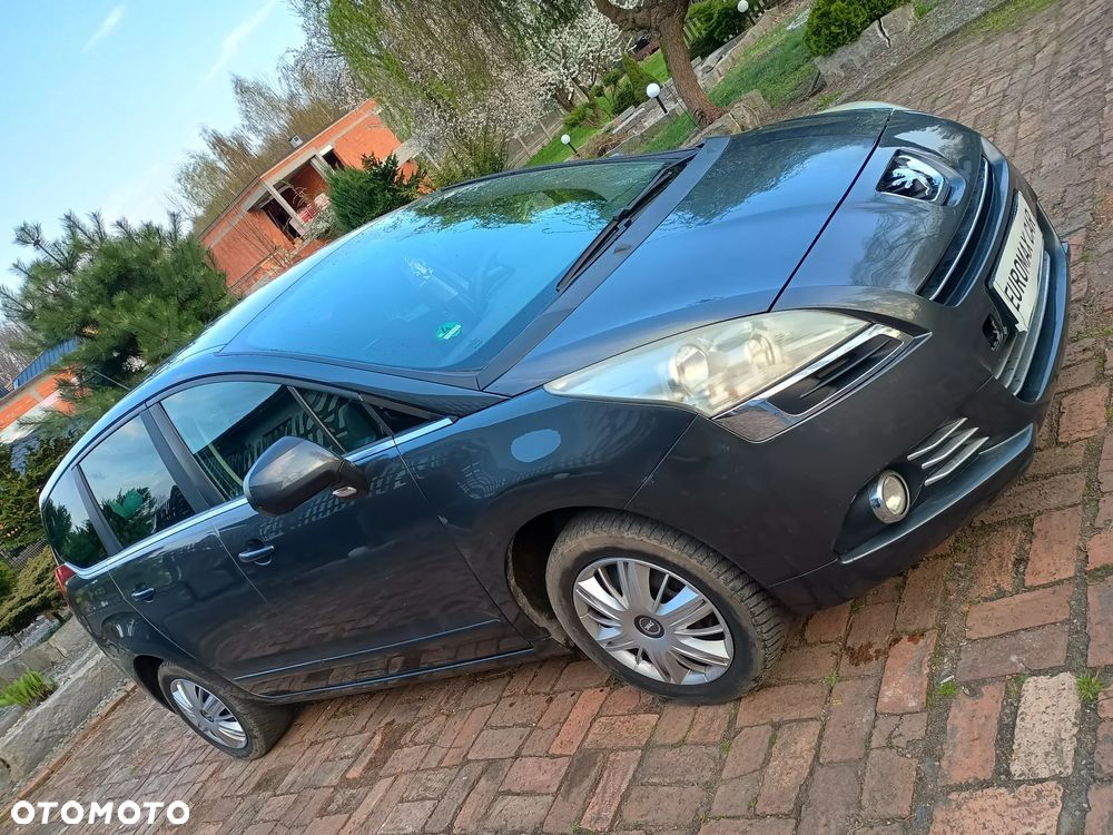 Peugeot 5008 1.6 Premium - 2