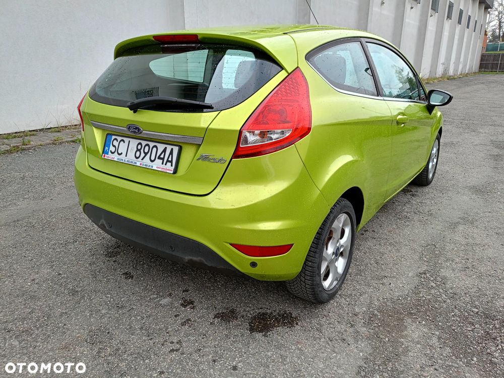 Ford Fiesta 1.4 Autom Titanium - 4