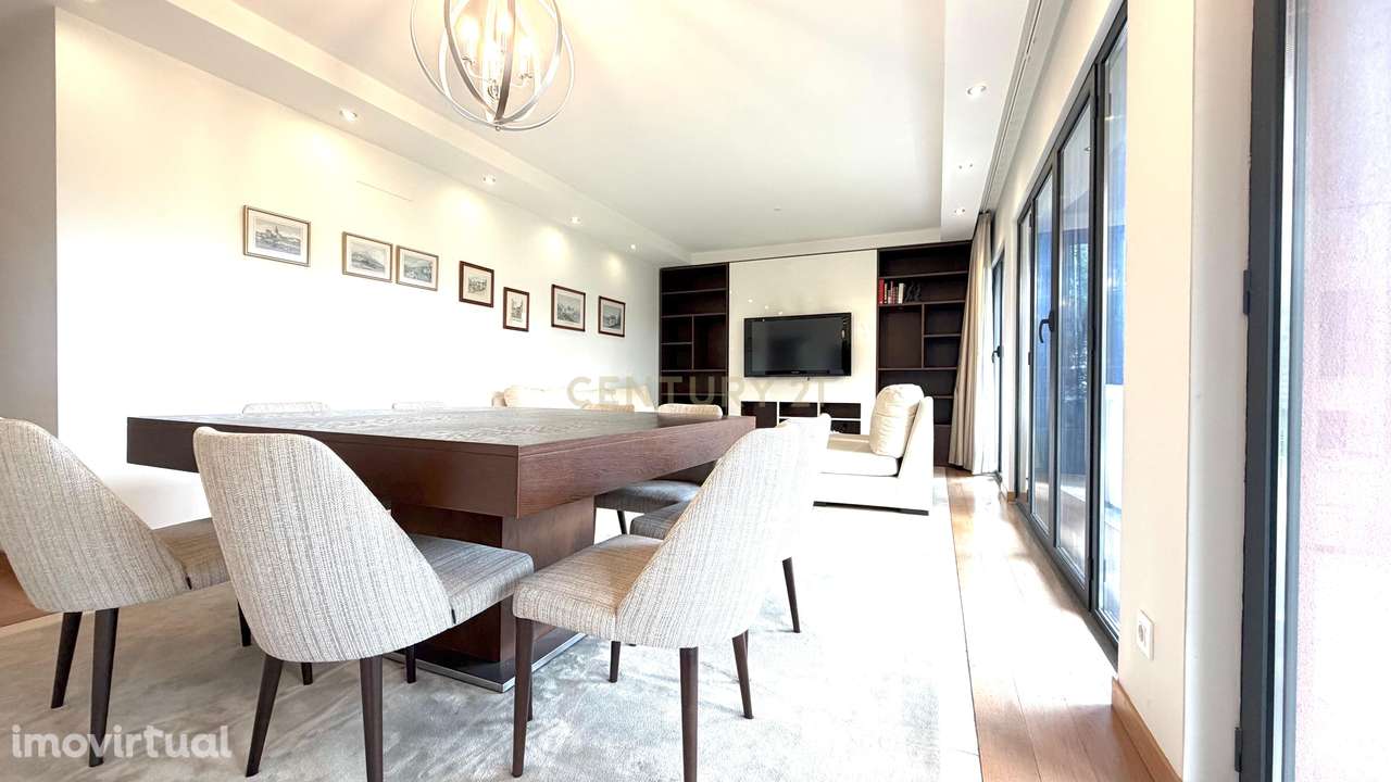 Arrenda-se Exclusivo T4 – Funchal Centro | Condomínio de Prestígio - Grande imagem: 4/33