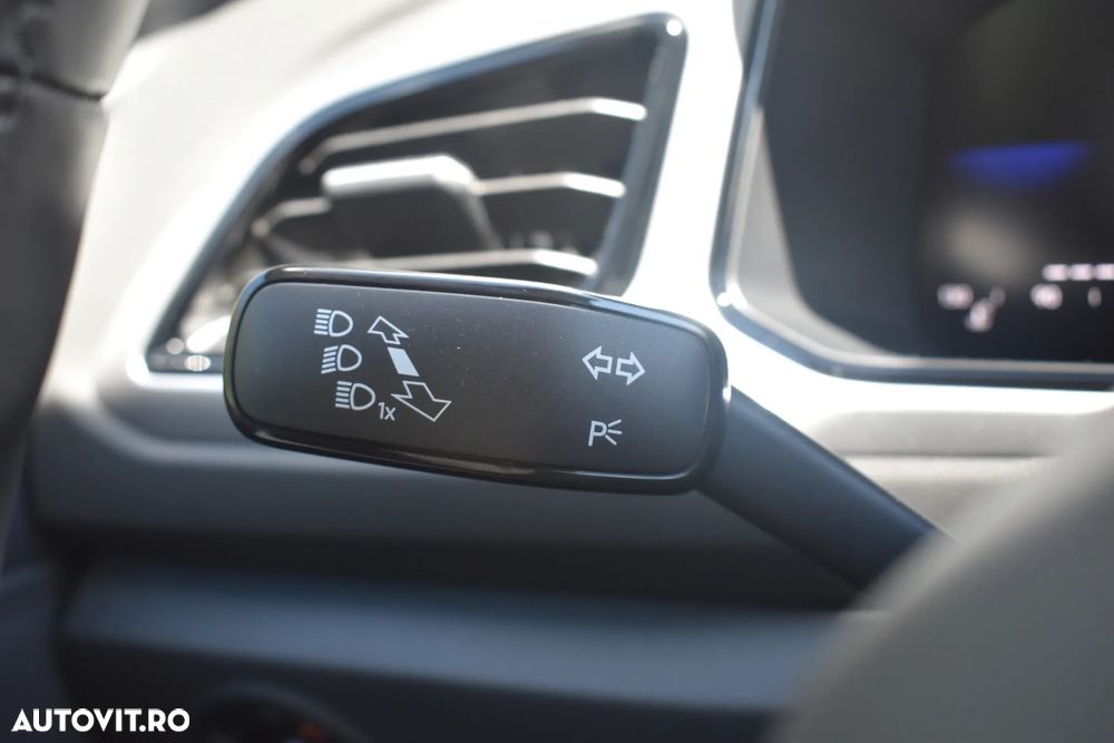 Volkswagen T-ROC 1.5 TSI DSG Advanced - 18