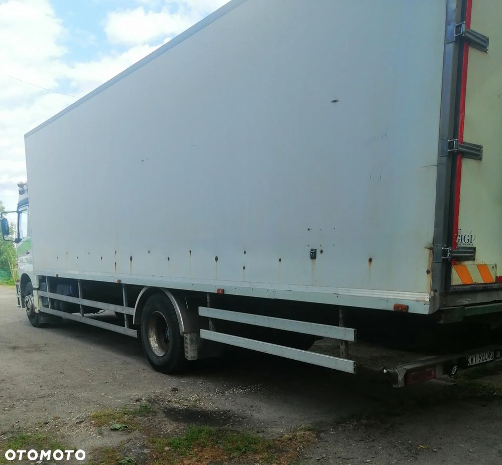 Mercedes-Benz ATEGO - 4