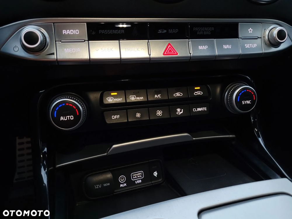 Kia Stinger 2.2 CRDi GT Line - 24