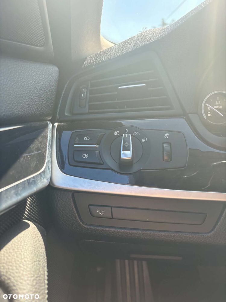 BMW Seria 5 525d - 22
