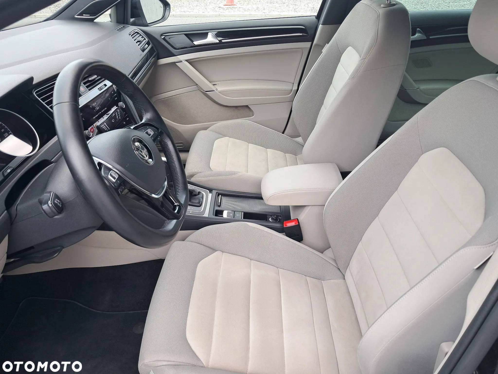 Volkswagen Golf VII 1.5 TSI BMT Evo Highline DSG - 22