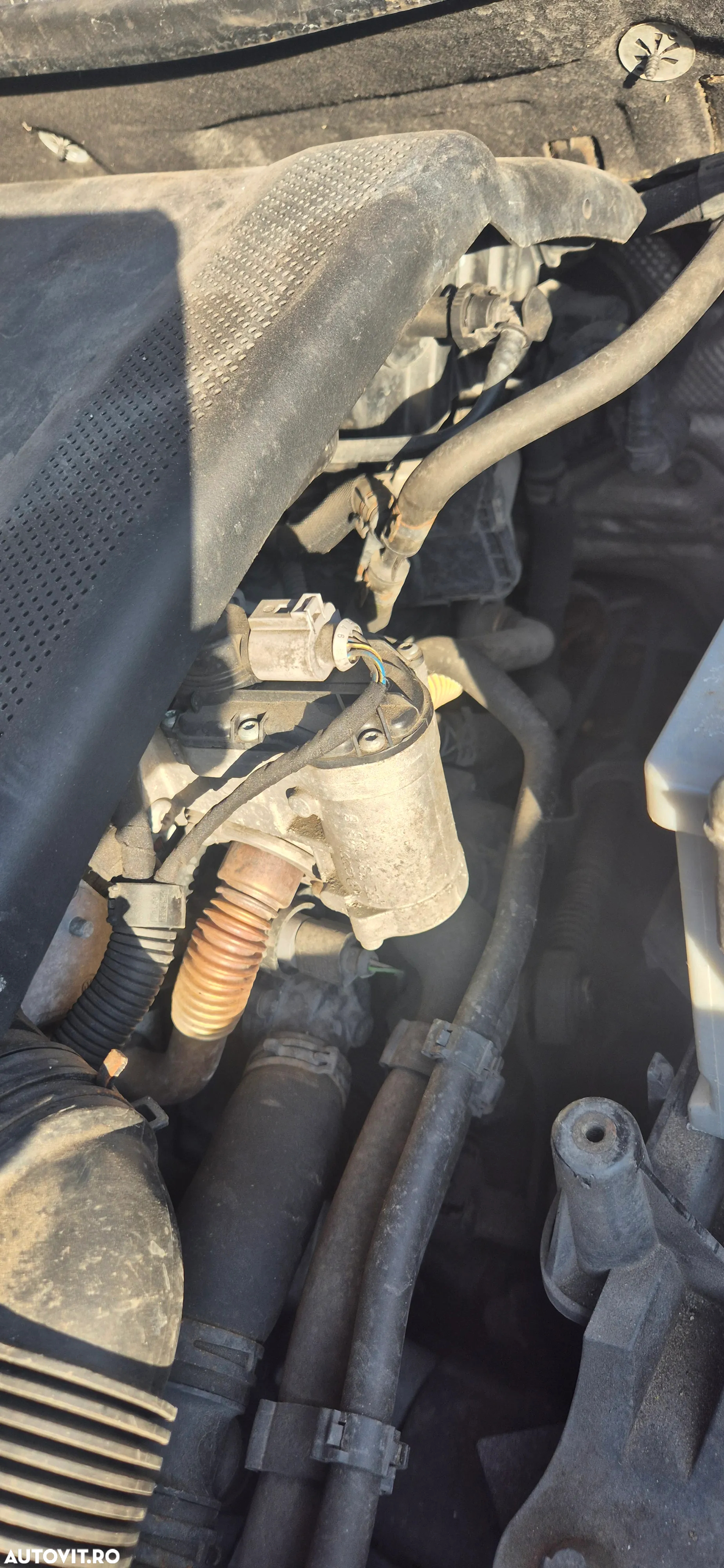 Piese auto Vw Golf 5 1.6 FSi benzina hatchback - negru - 11