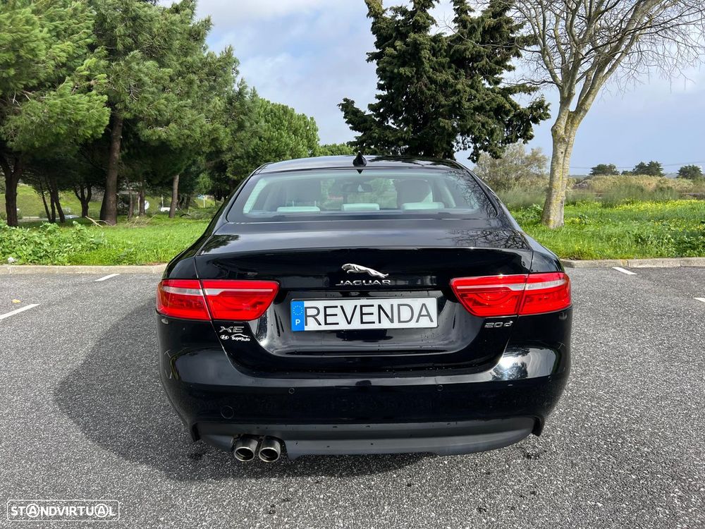 Jaguar XE 2.0 D Prestige AWD Aut. - 15