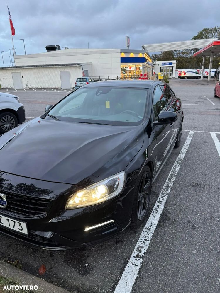 Volvo S60 D4 AWD Geartronic RDesign - 1