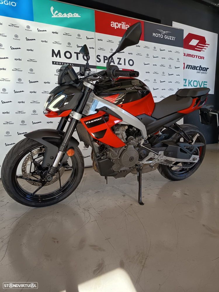 Aprilia Tuono 457 - 1