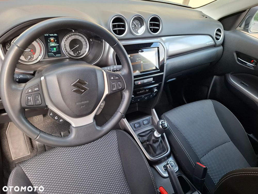 Suzuki Vitara 1.4 Boosterjet mHEV Premium Plus 4WD - 19
