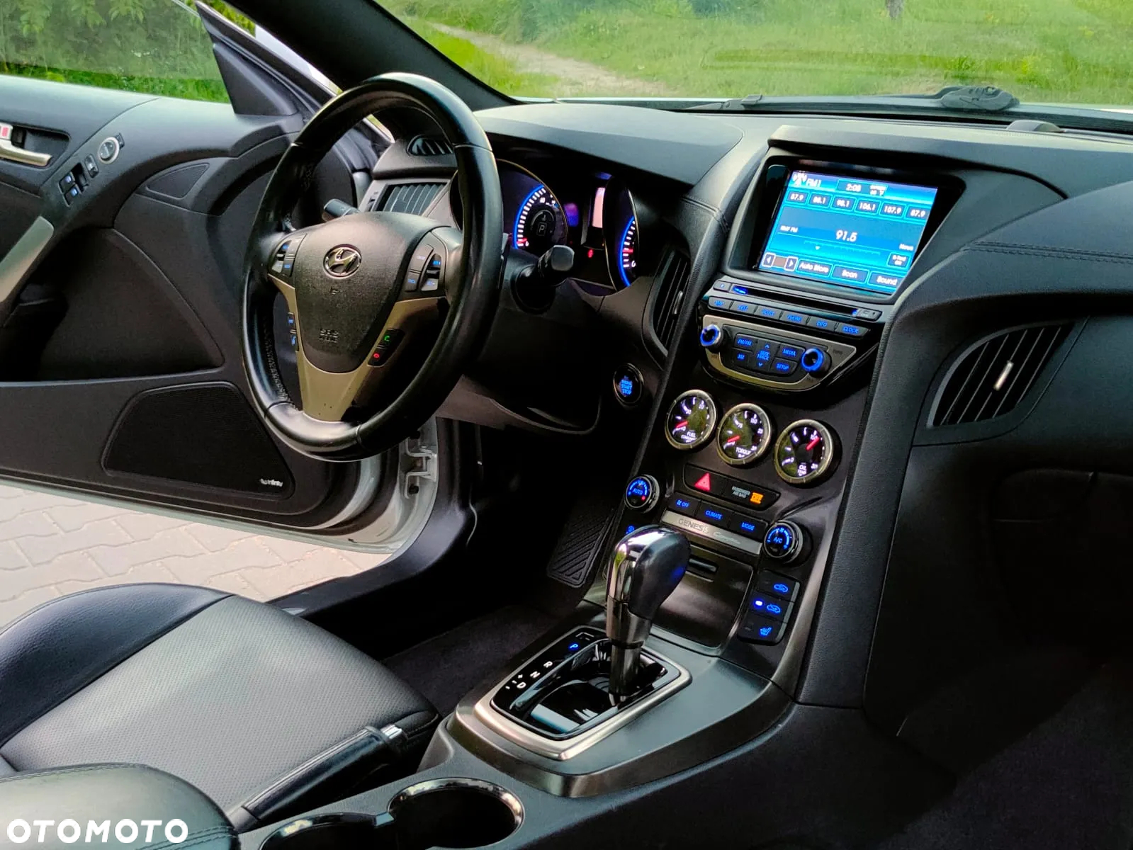 Hyundai Genesis Coupe 3.8 V6 Automatik - 18
