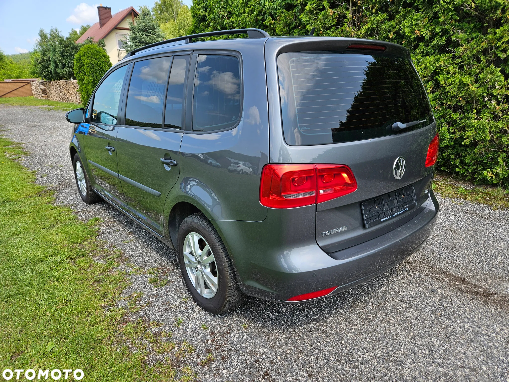Volkswagen Touran 1.6 TDI DPF BlueMot Comfortline - 3