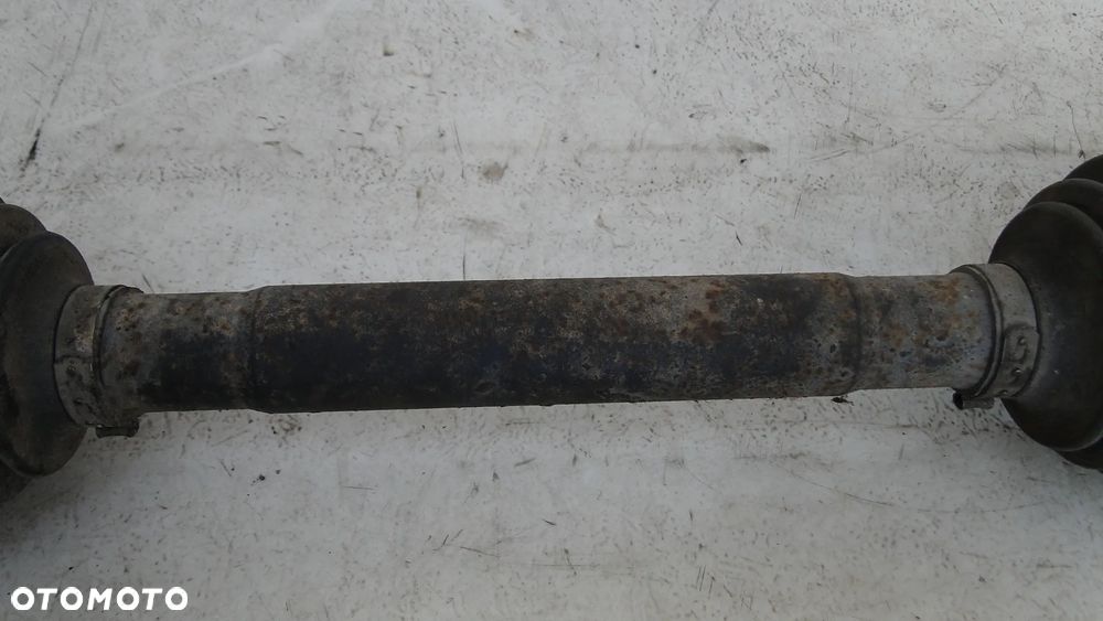 MITSUBISHI PAJERO IV 4 PÓŁOŚ PÓŁOŚKA LEWA KRÓTKA TYL TYLNA 3.2DID - 4