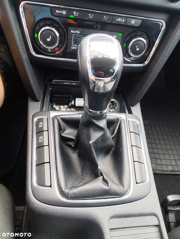 Skoda Superb 2.0 TDI Green tec Exclusive - 12