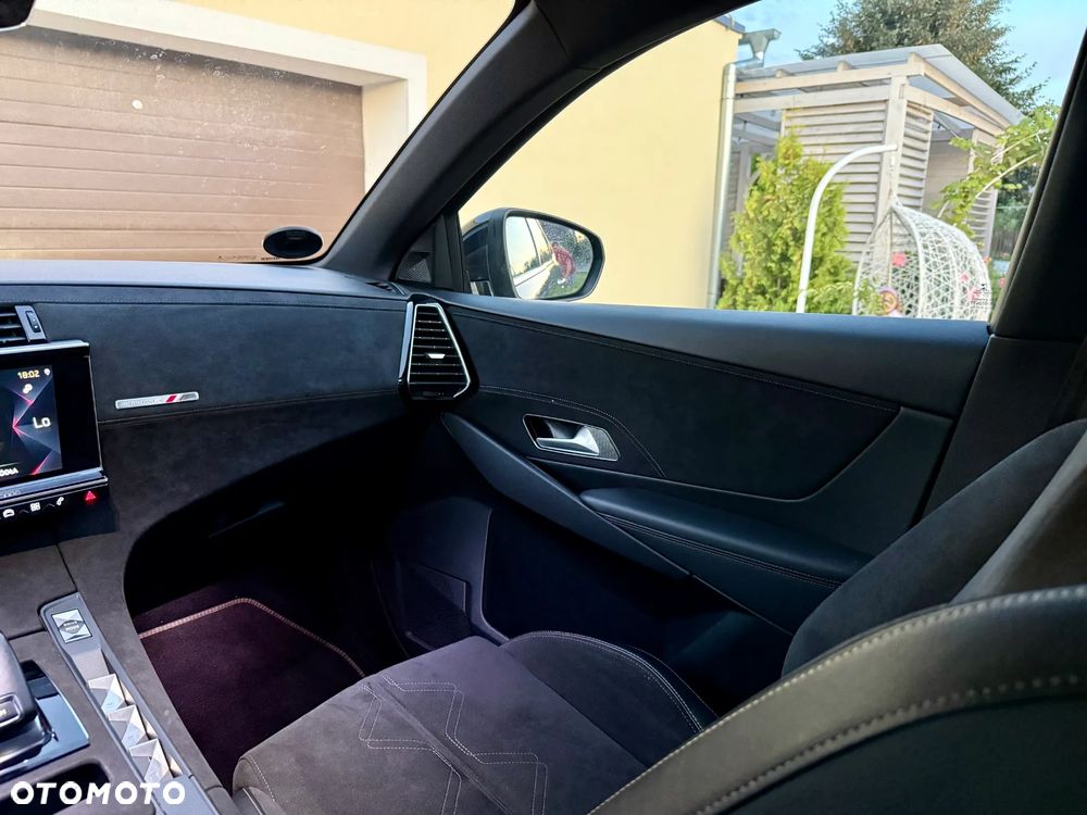 DS Automobiles DS 7 Crossback 2.0 BlueHDi Performance Line + - 28