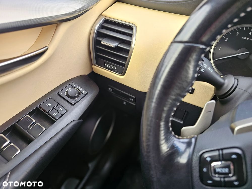 Lexus NX 300 Comfort AWD - 25