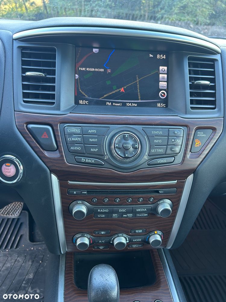 Nissan Pathfinder - 10