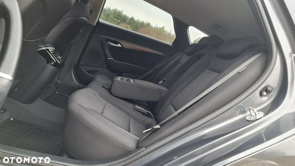 Hyundai i40 2.0 GDI Comfort + - 8