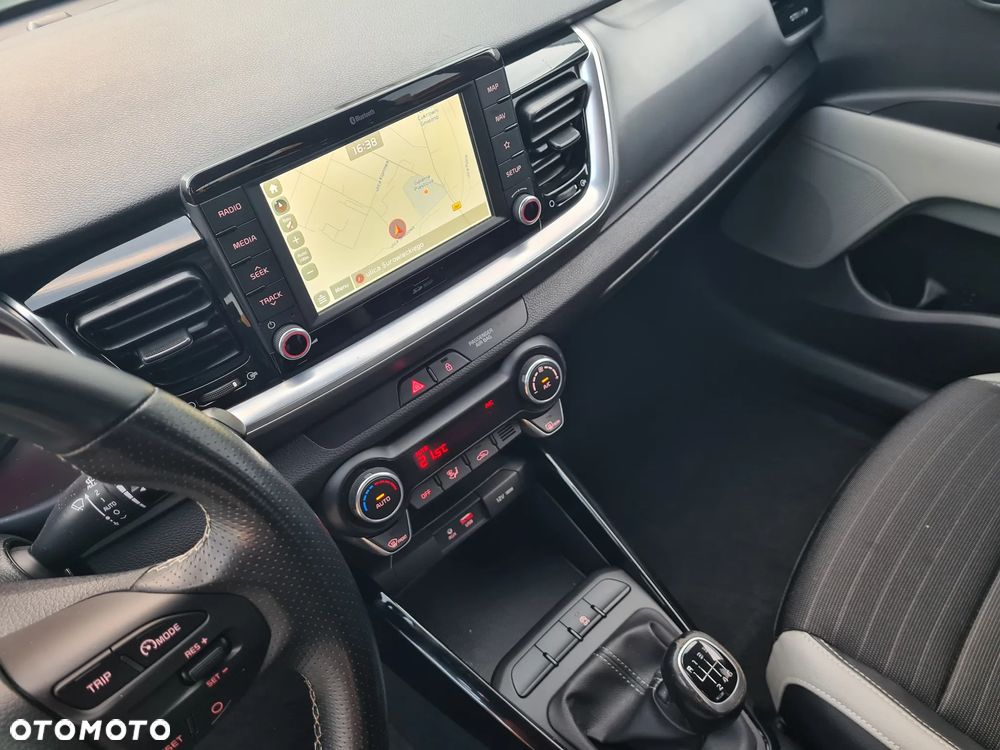 Kia Stonic 1.0 T-GDI 120 Vision - 8