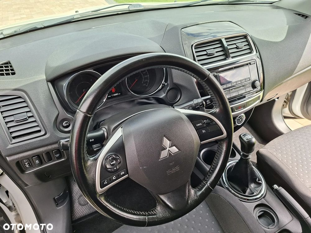 Mitsubishi ASX - 14