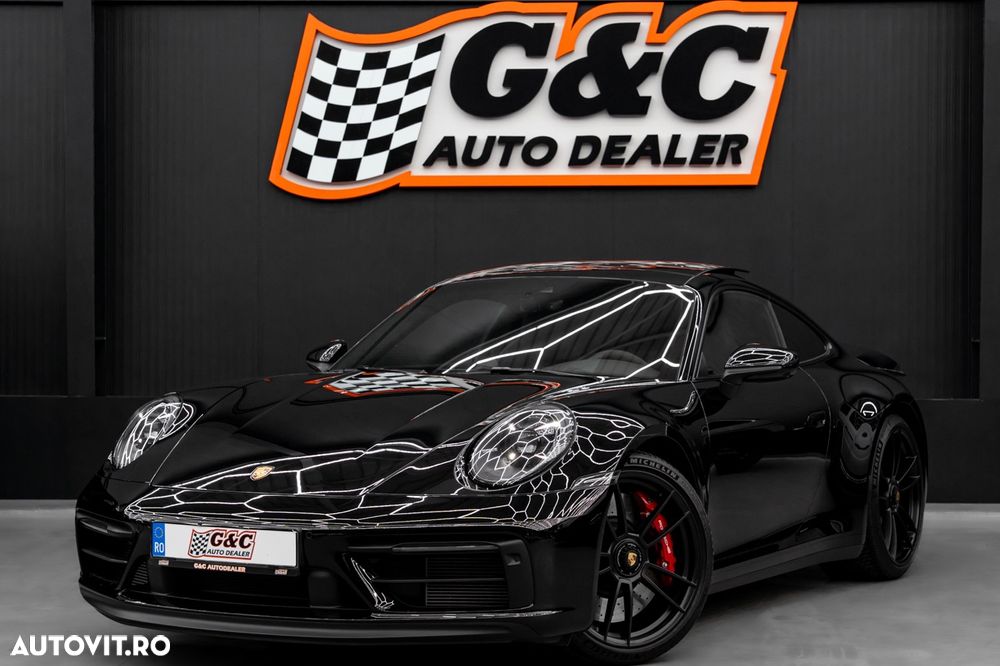 Porsche 911 Carrera 4 GTS PDK - 2