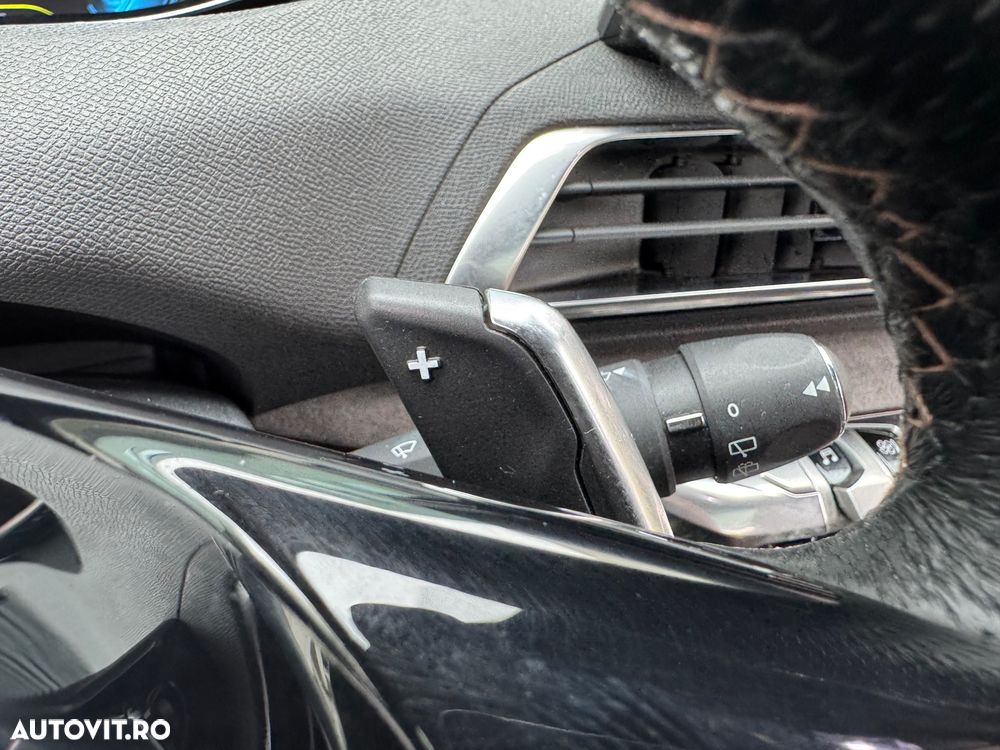 Peugeot 3008 PHEV 300 EAT8 4X4 GT - 21