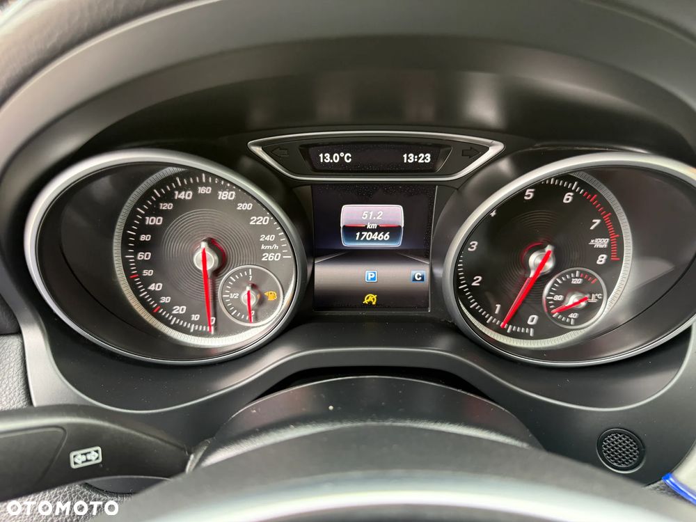 Mercedes-Benz CLA 180 AMG Line - 34