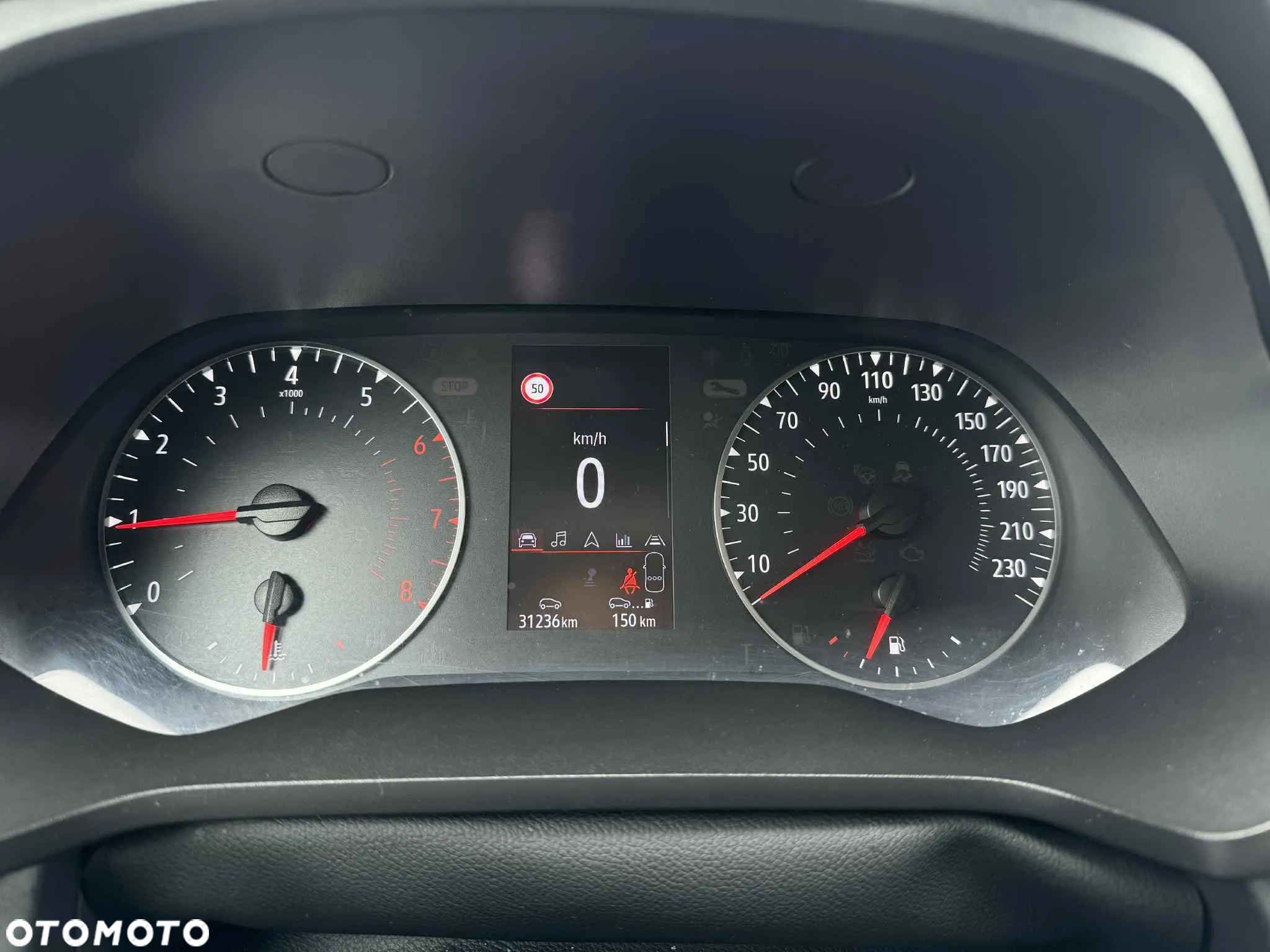 Renault Captur - 13