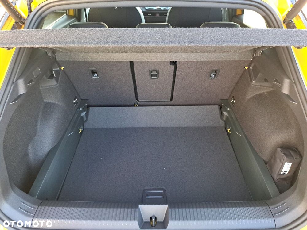 Volkswagen T-Roc 1.5 eTSI R-Line DSG - 11