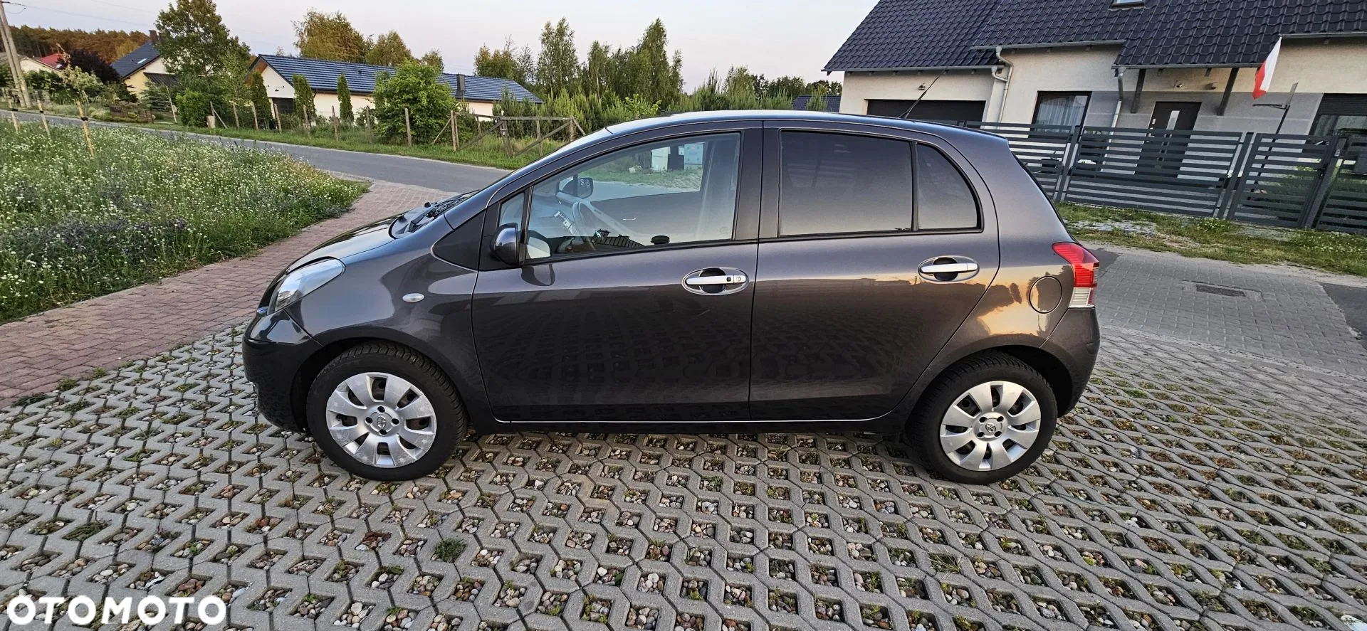 Toyota Yaris 1.33 Dynamic - 8