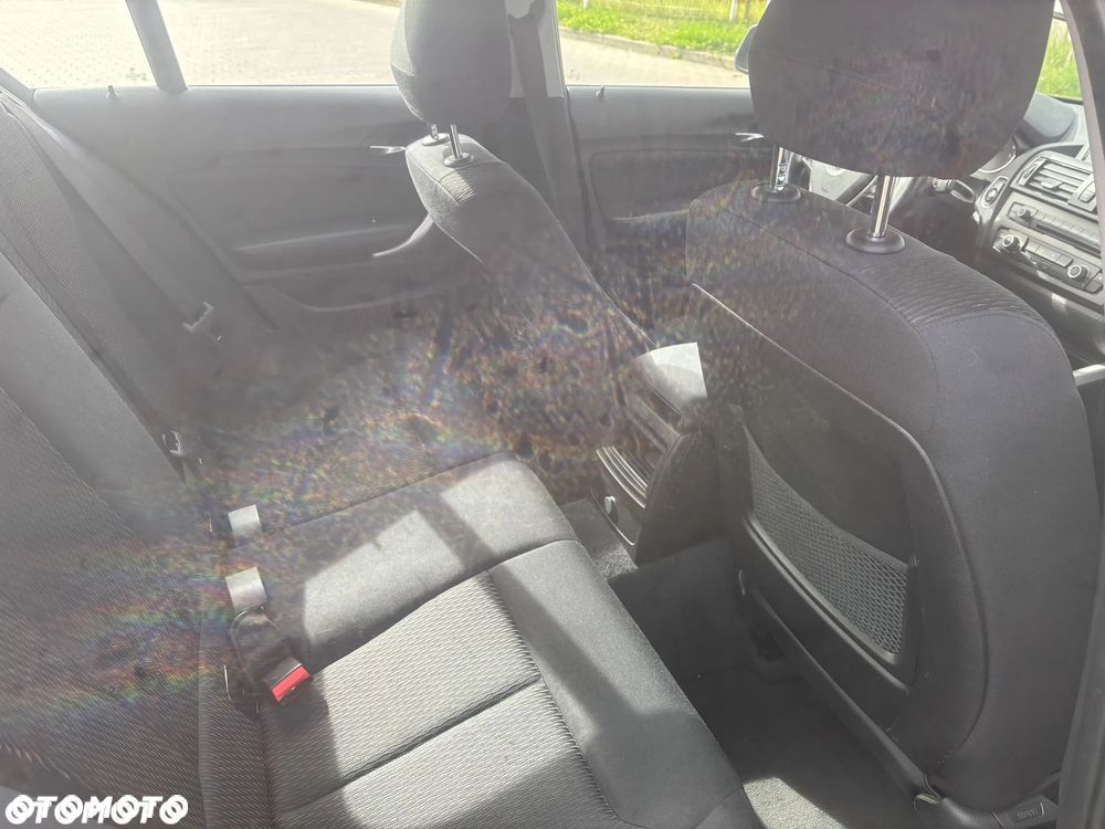BMW Seria 1 116i - 25