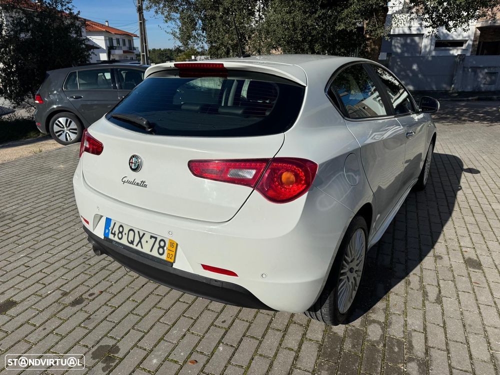 Alfa Romeo Giulietta 1.6 JTDM - 2